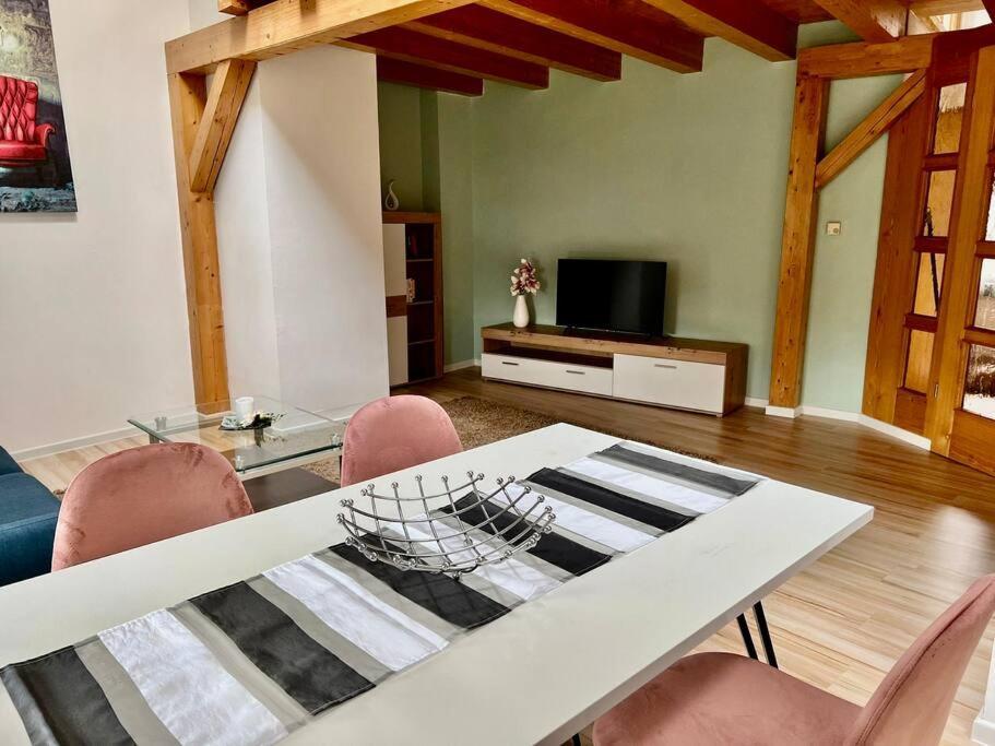 Wanderurlaub Mit Und Ohne Hund! Appartement Harra Buitenkant foto